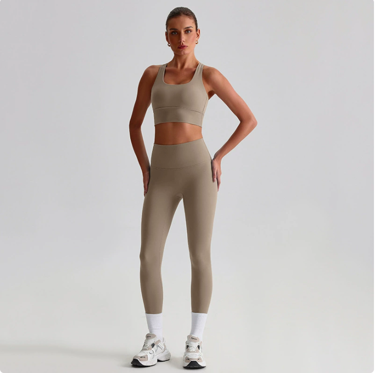 Seamless Backless Yoga Set – 2-Piece Bra & Leggings